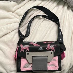 Cael Reversible Shoulder Bag by Min and Mon